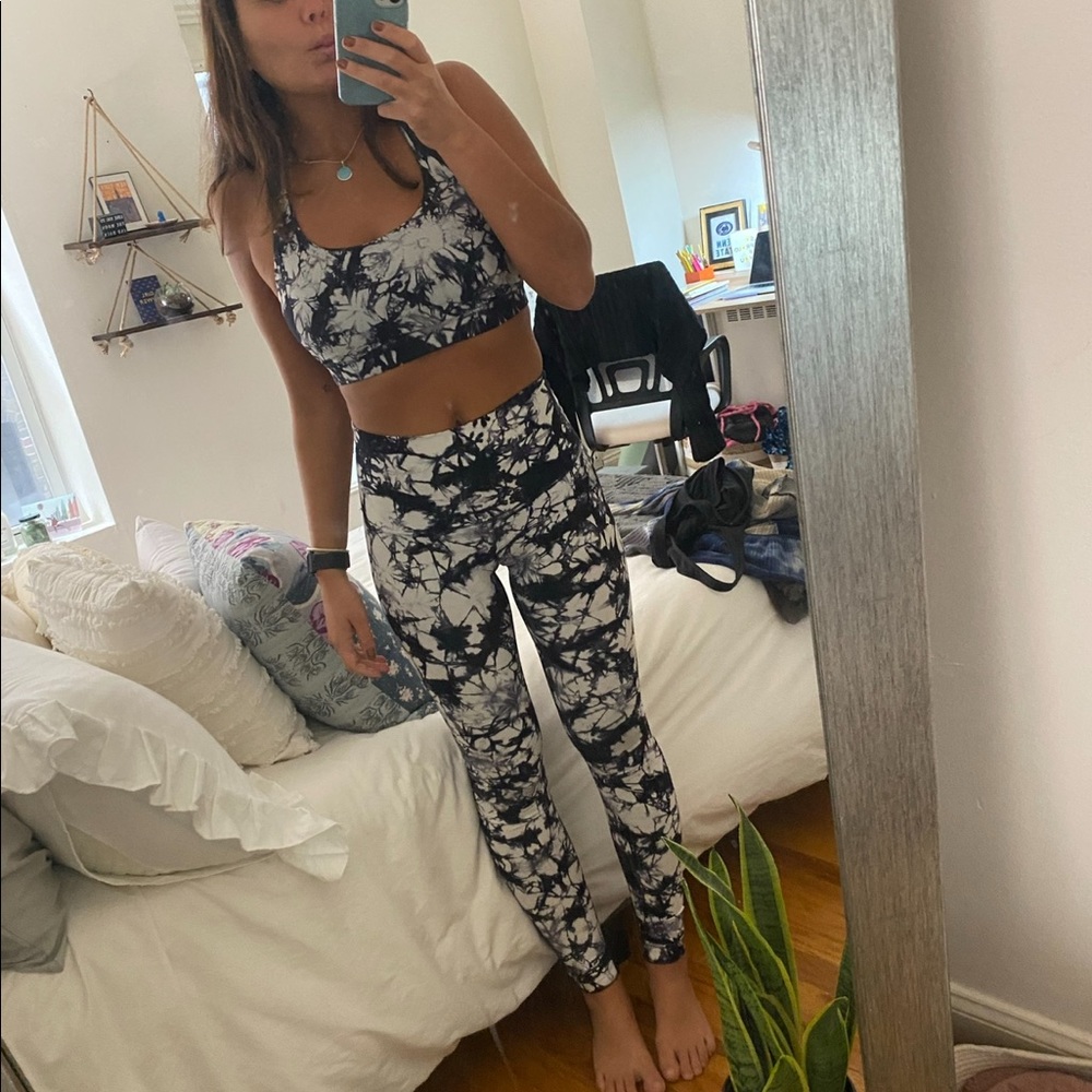 Lululemon Wunder Under tie dye leggings